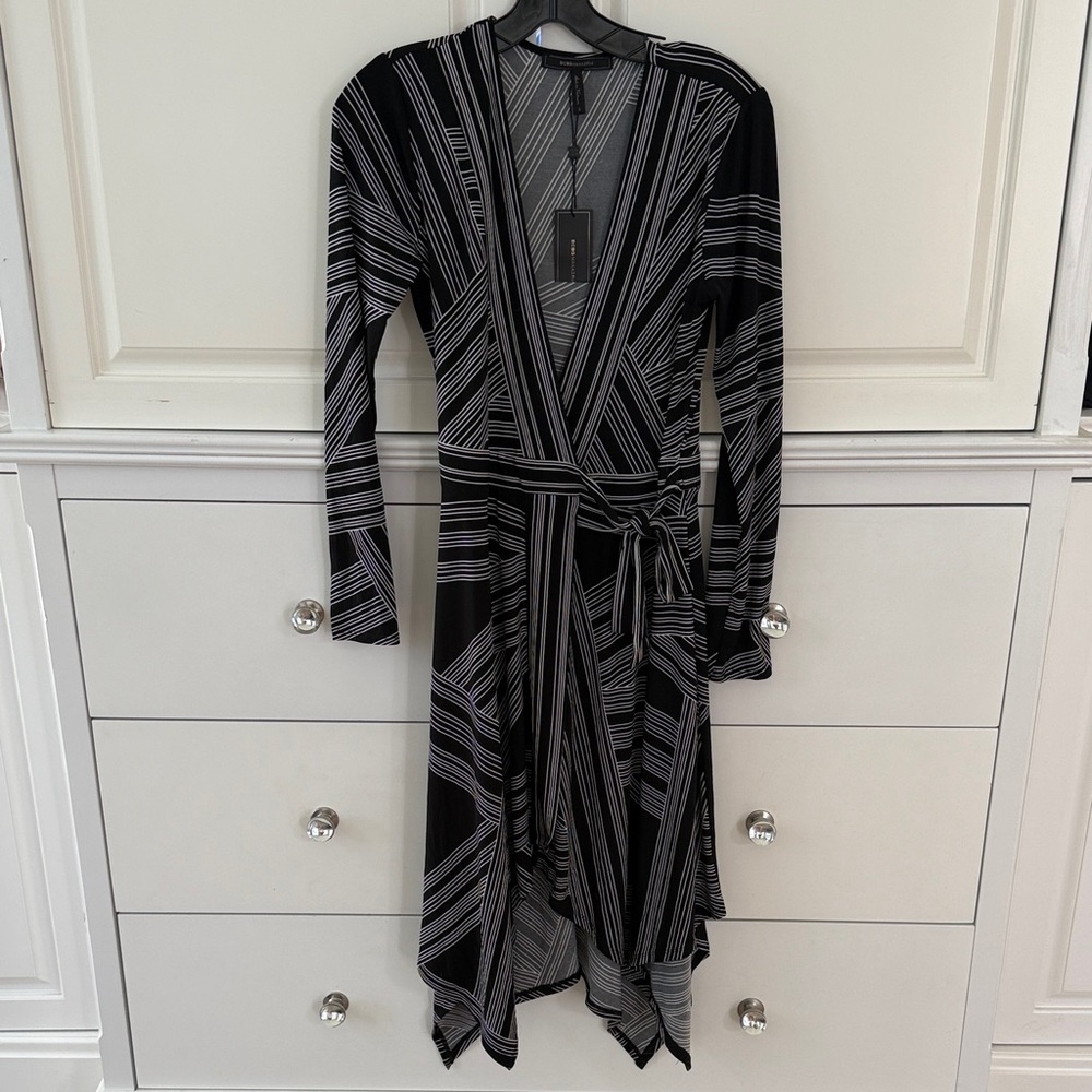 BCBGMaxAzria Black and Gray Geometric Long Sleeve Dress